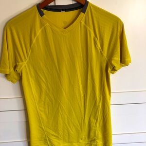 Men’s Lululemon yellow shirt